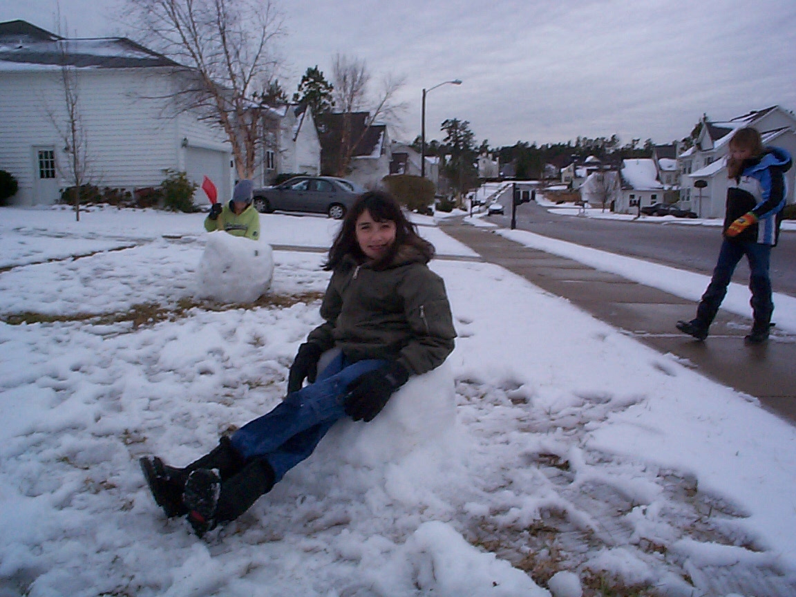 ./2004/Snow Day/SnowDay2-27-04-0005.JPG